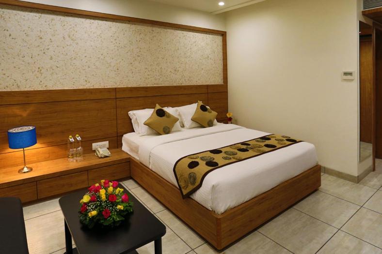 Grand Kailash Hotel Aurangabad  Eksteriør bilde
