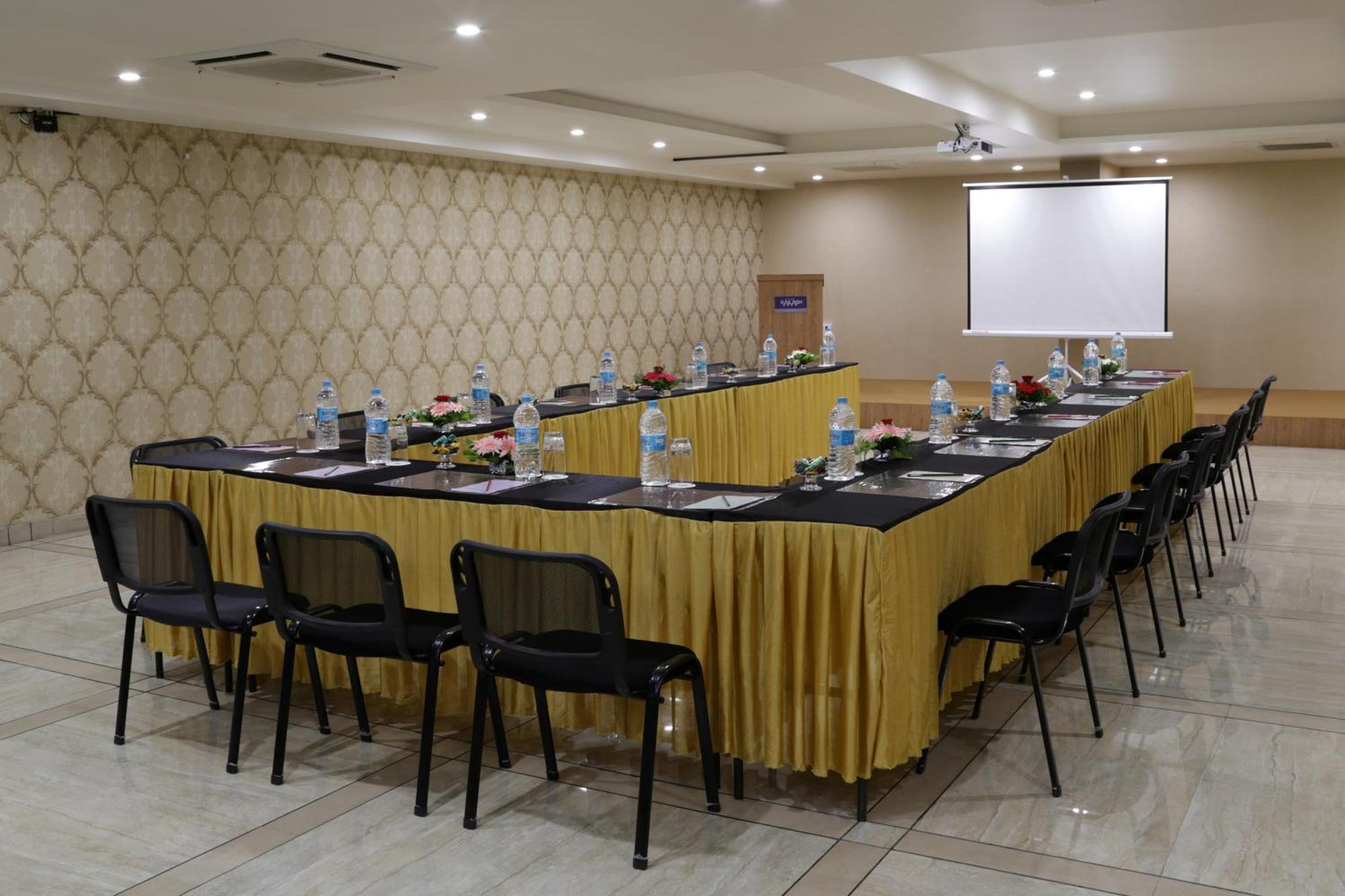 Grand Kailash Hotel Aurangabad  Eksteriør bilde