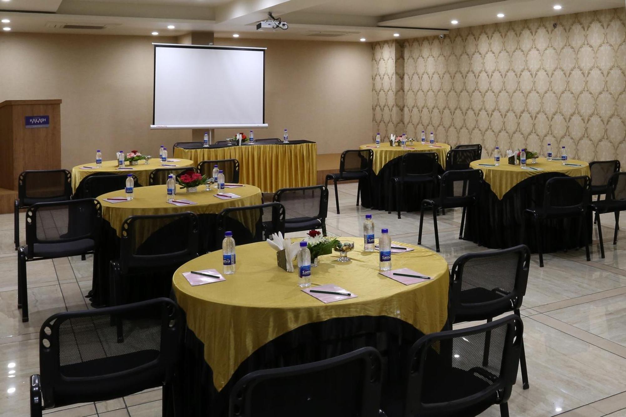 Grand Kailash Hotel Aurangabad  Eksteriør bilde
