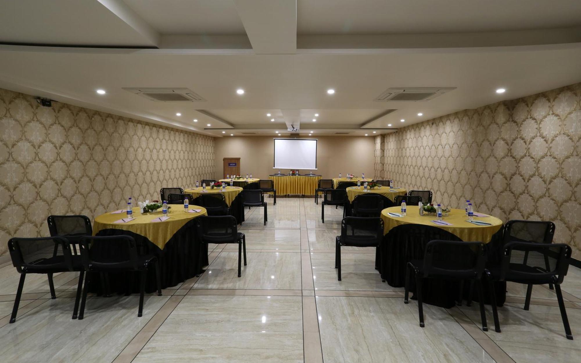 Grand Kailash Hotel Aurangabad  Eksteriør bilde