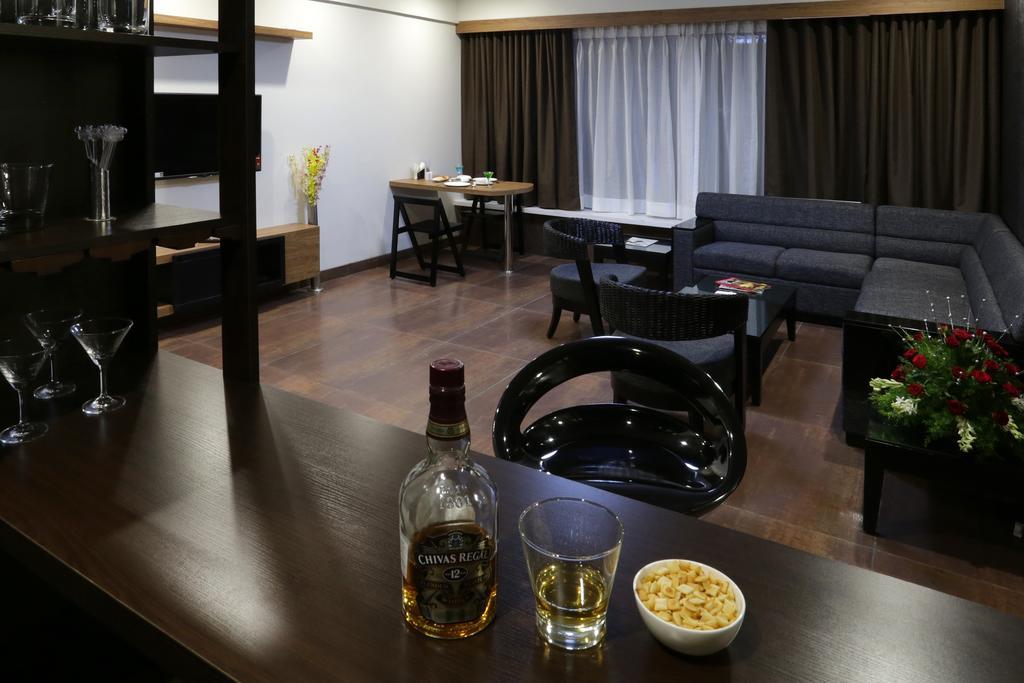 Grand Kailash Hotel Aurangabad  Eksteriør bilde