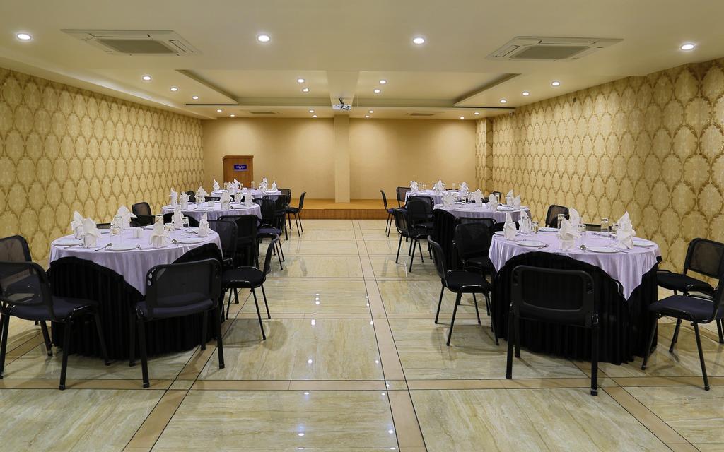 Grand Kailash Hotel Aurangabad  Eksteriør bilde
